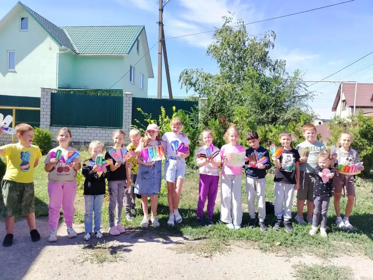 В Доме культуры поселка Тепличный состоялось творческое занятие для детей