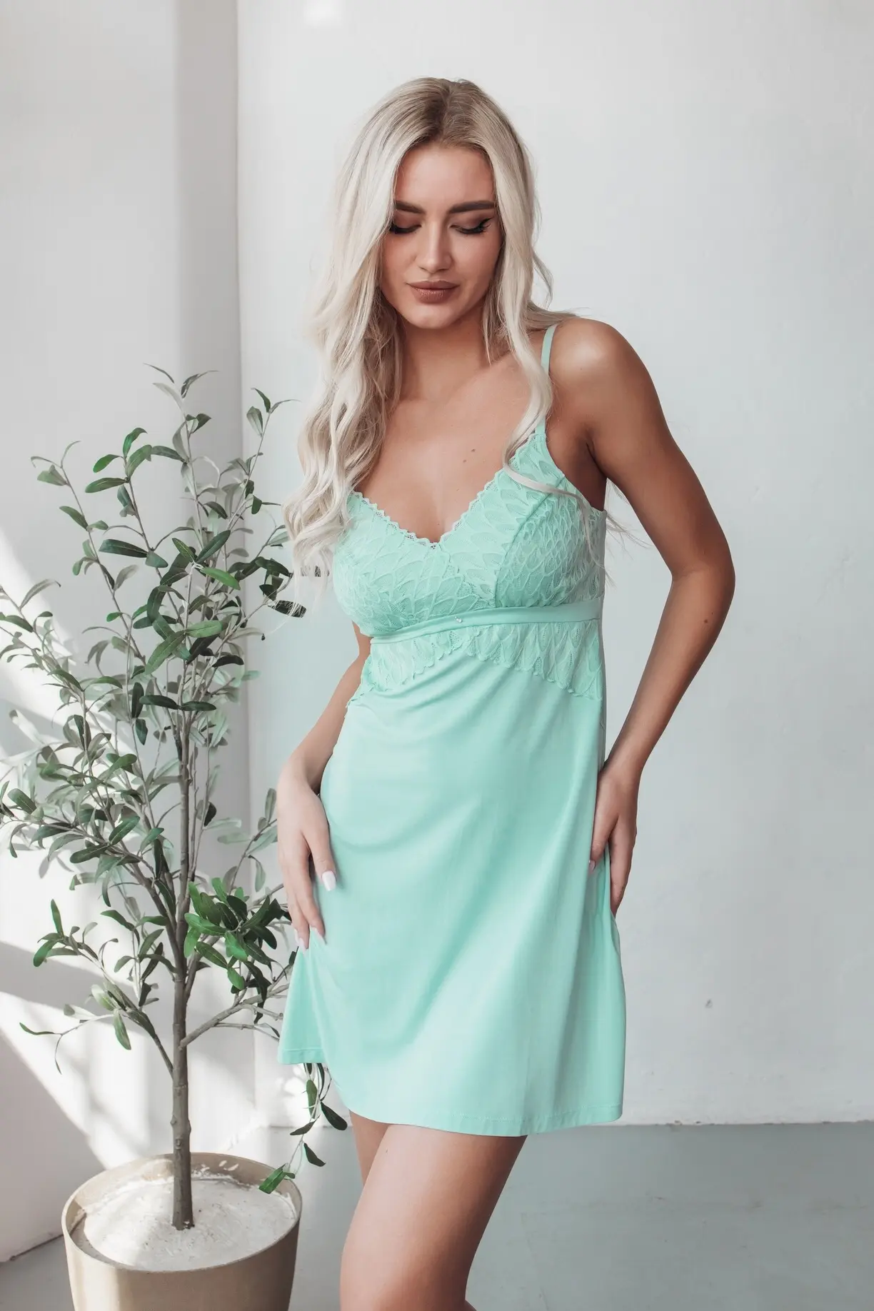 🍒 Скидка 40% на сорочки Essentials с поддержкой груди