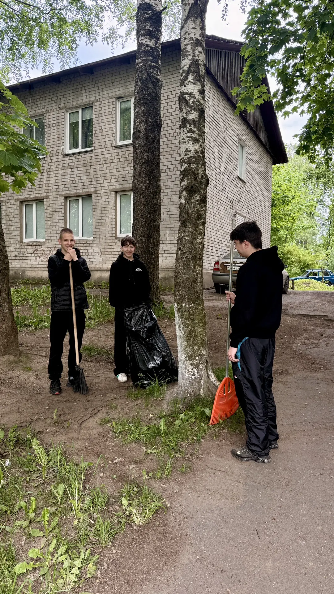 Трудовые отряды молодёжи: энергия, развитие и вклад в общее дело 🏠🌳