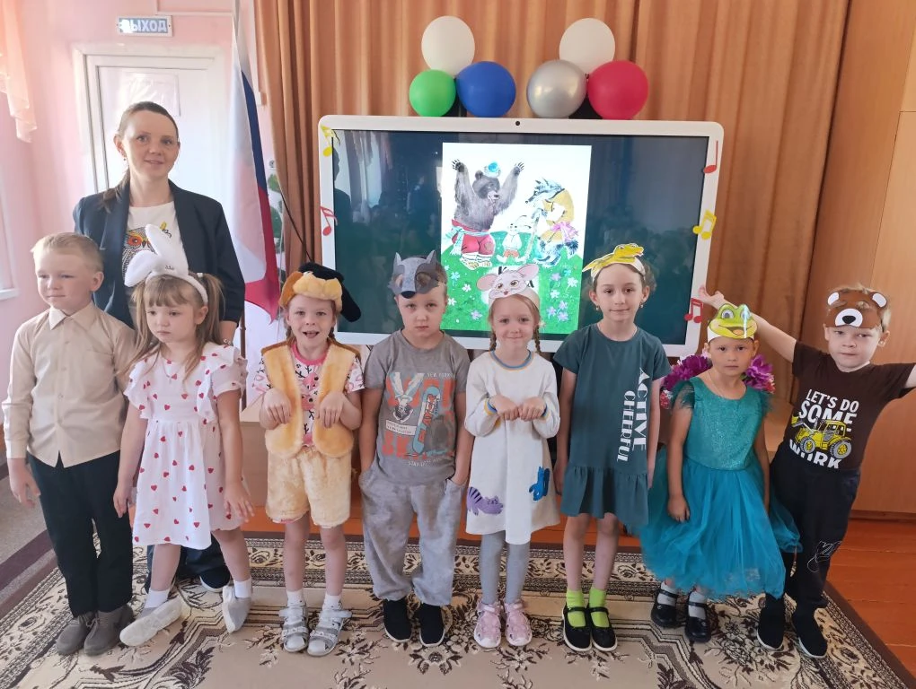 МАЛЕНЬКИЕ АРТИСТЫ  С ДОБРЫМ СЕРДЦЕМ💫

🇷🇺В рамках Года народного единства, а так же развития творч