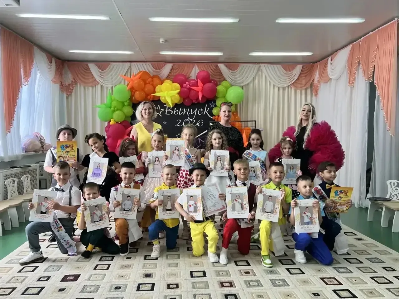 🎉💃 Вчера в нашем детском саду прошел замечательный выпускной у группы «Почемучки», и ...