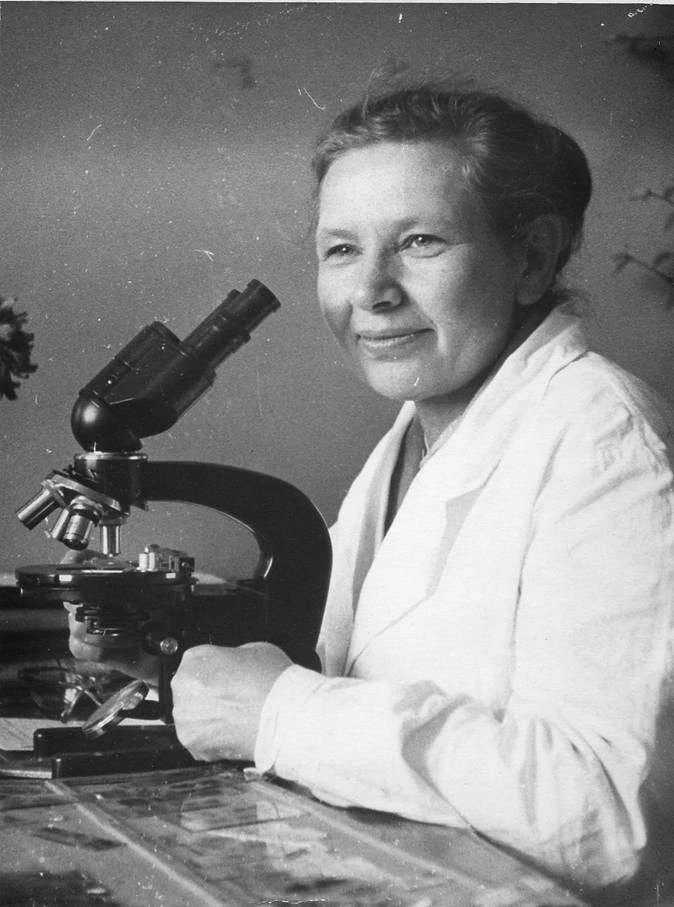 Фаина (Афанасия) Афанасьевна Абрамова (1921–2016)