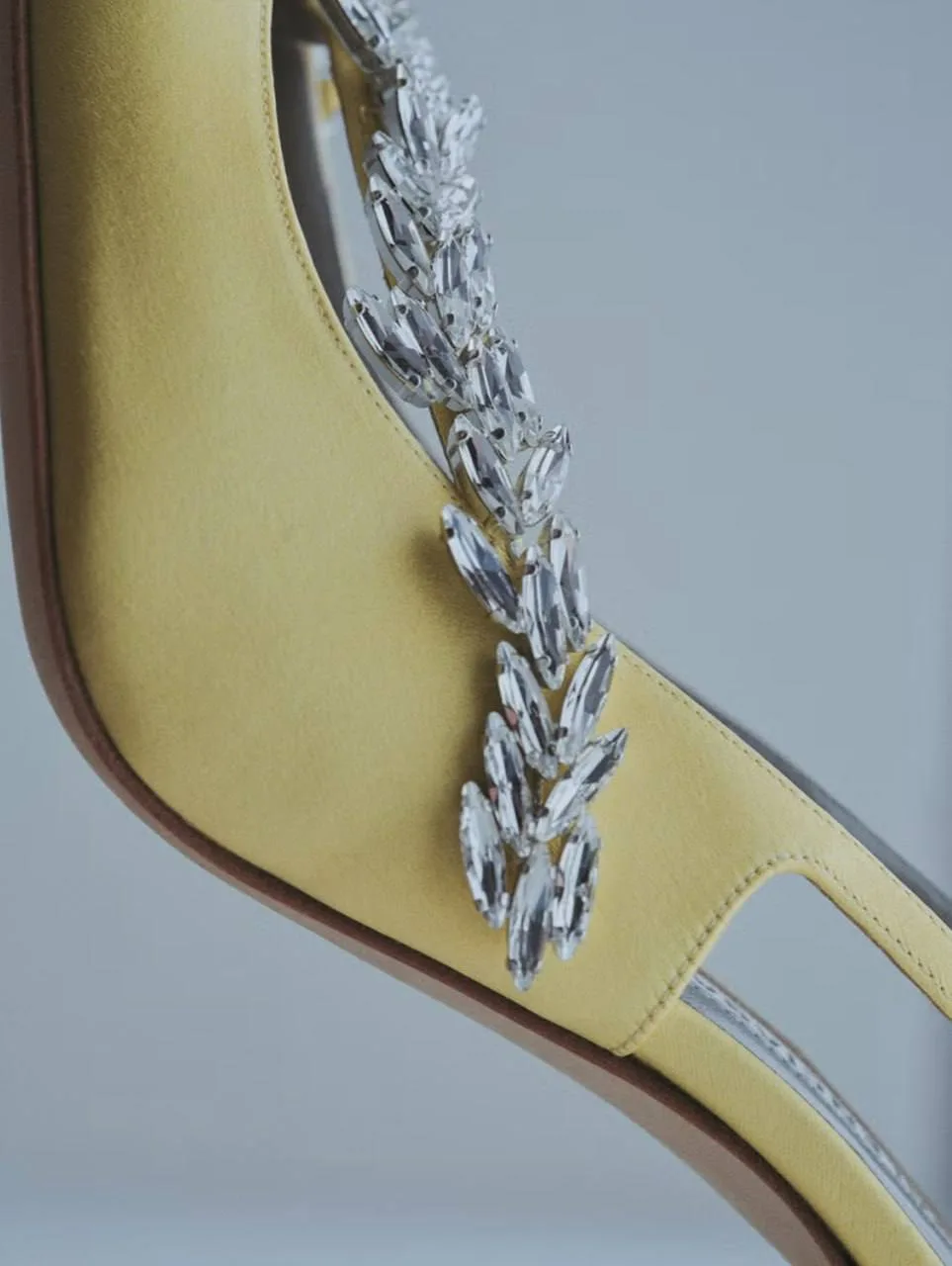 Balenciaga выпустили коллаборацию с Manolo Blahnik — ту самую, которую впервые показали ещё в pre-fa