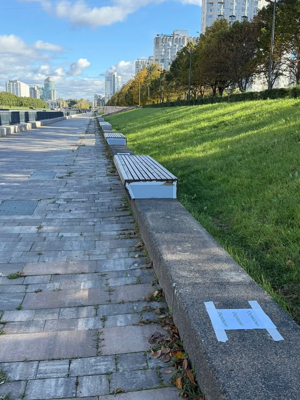 Лавочки на Смоленке обновили после жалоб 🪑