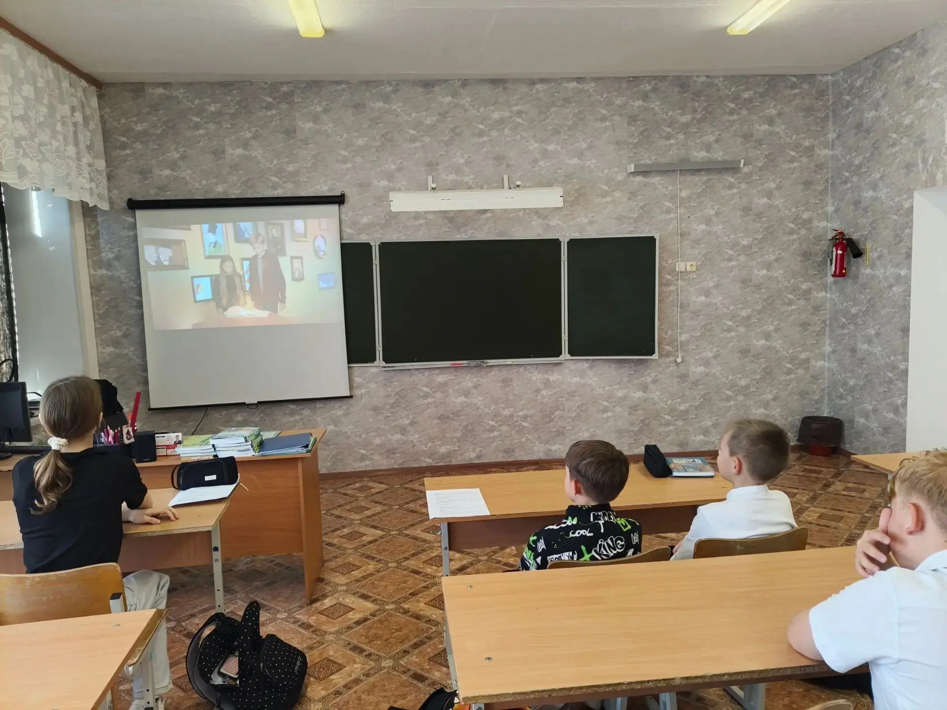 🎉 «Разговоры о важном»: две темы — один день! 🎉28 сентября в нашей школе прошло очере...