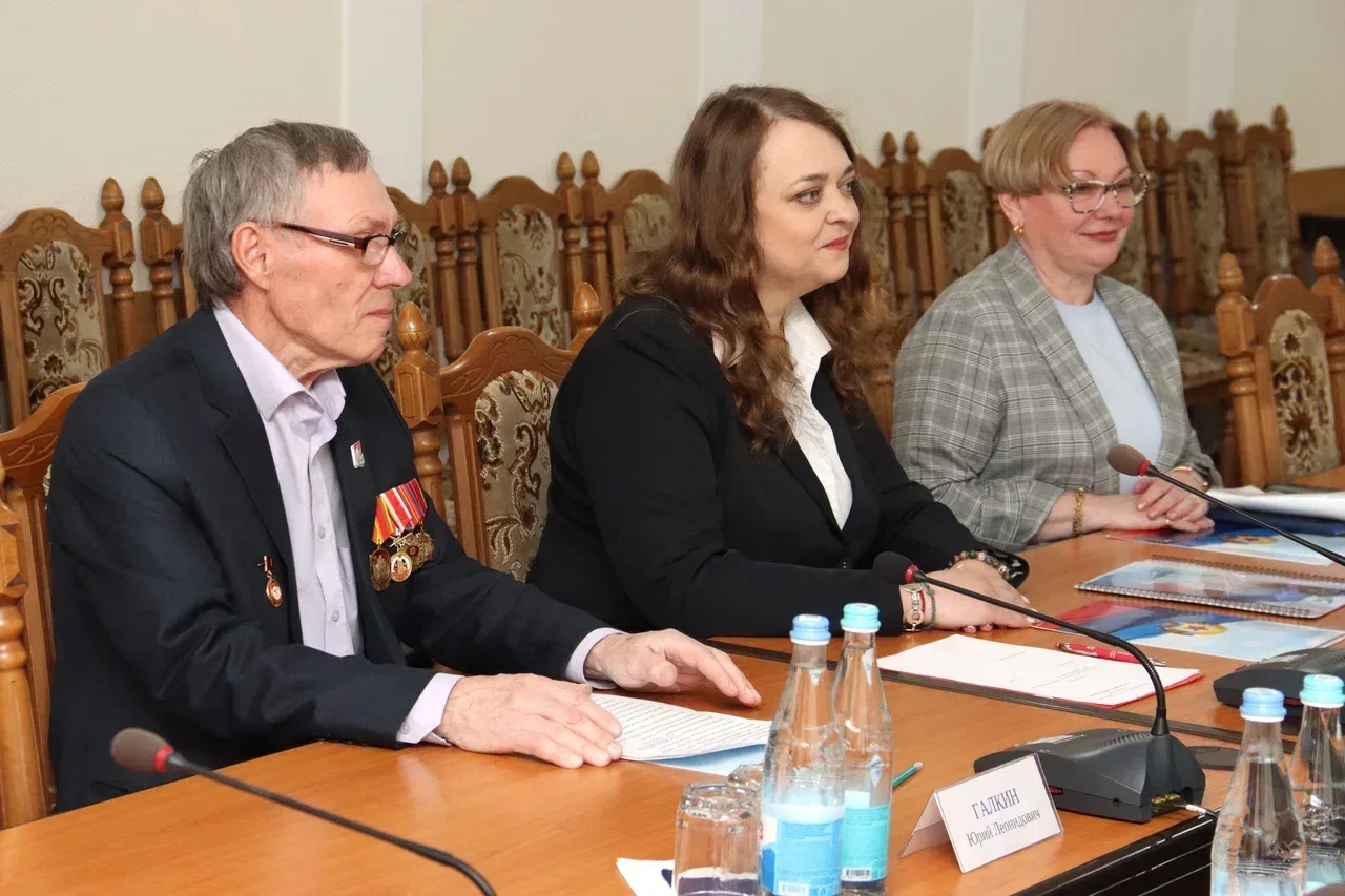 Столицу республики посетили представители Луганского землячества. Недавно его возглавила Анастасия К