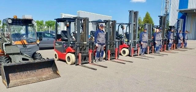 Инспектором гостехнадзора Алексеевского района проведён технический осмотр 8 единиц тех...