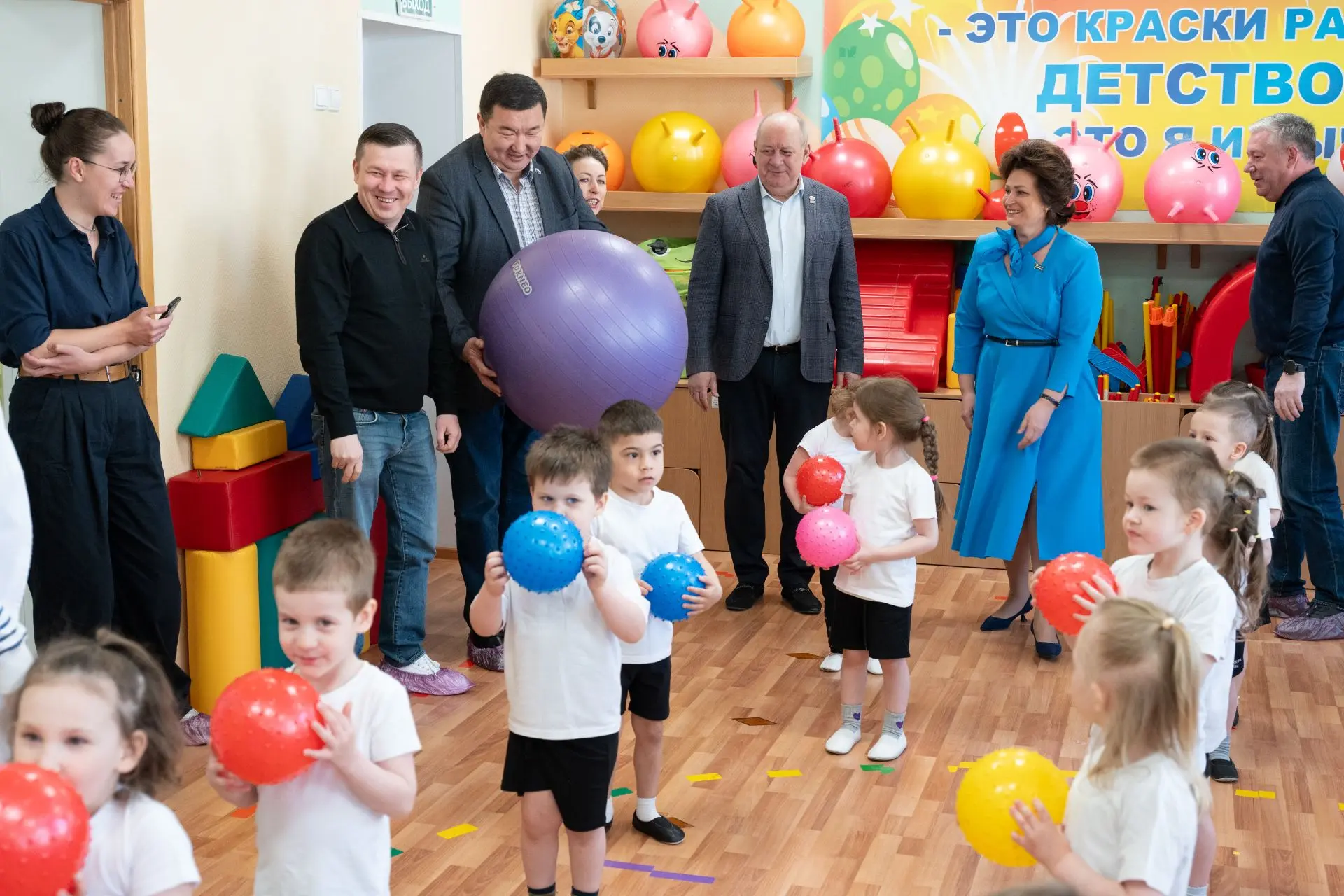 Май подарил нам много трогательных и важных дат и мероприятий.  Не стала в первую неделю публиковать
