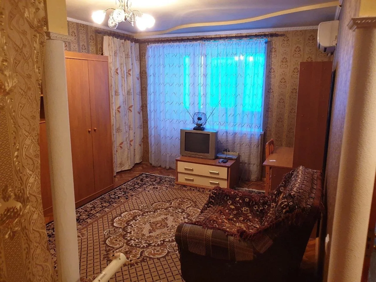 1к Ул. Харитонова, горГАИ Калиненский район. Современная мебель, техника.  Холодная вода по графику.