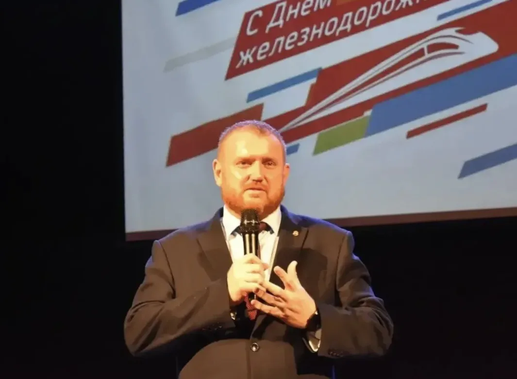Друзья, сегодня День железнодорожника. В нашем городе эта профессия всегда была больше,...
