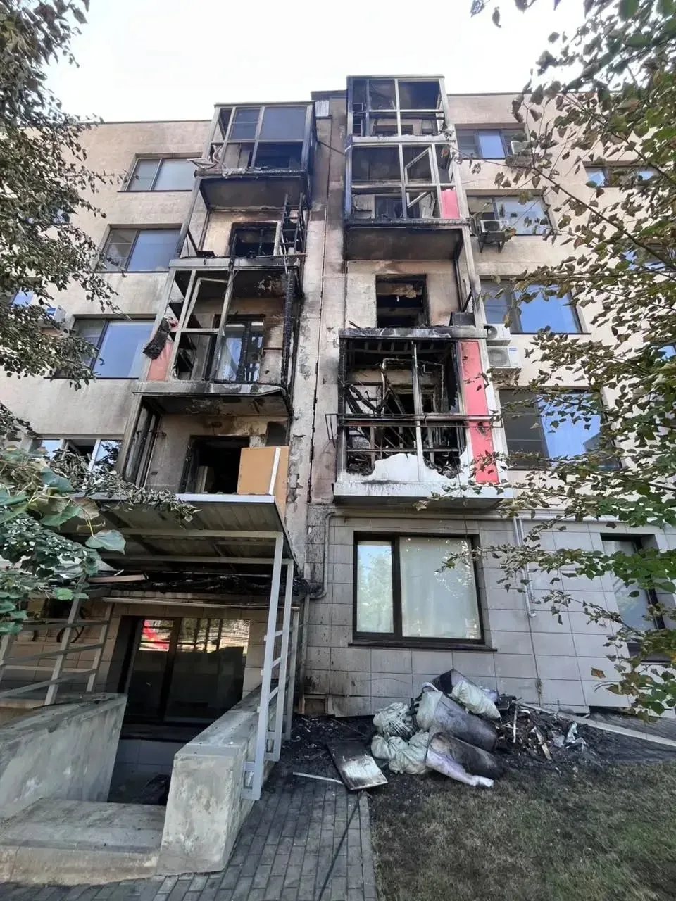 ⚡️Волгоградское региональное отделение РКК помогает пострадавшим от пожара в многокварт...