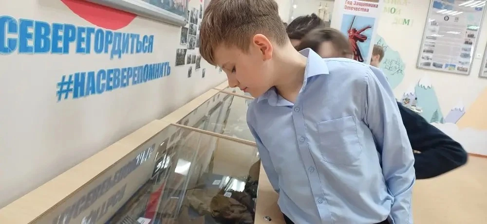 Сегодня 4д класс отправился в путешествие в школьный музей. Каждый экспонат здесь — не просто вещь, 