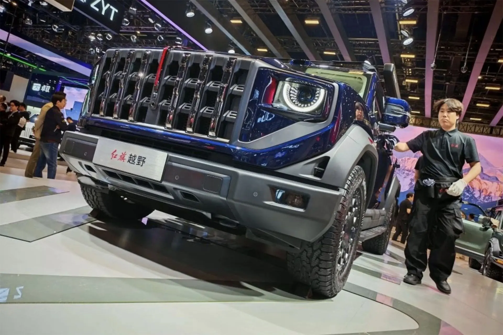 🚗🔥 КИТАЙЦЫ ВЗЯЛИ ЕВРОПУ ШТУРМОМ — ДОЛЯ ПРОДАЖ ПРОБИЛА 10,9% И ПРОДОЛЖАЕТ РАСТИ
Европа привыкла счи