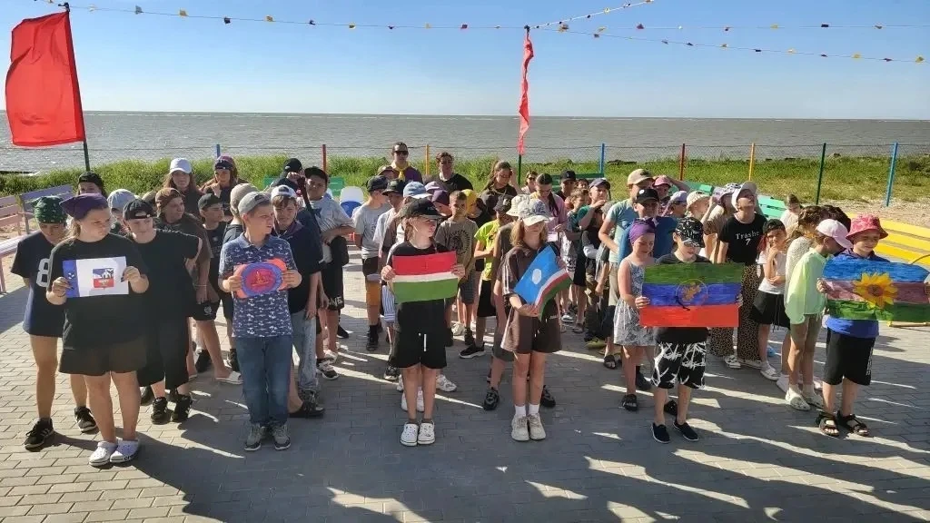 👏В нашем лагере прошли долгожданные Малые Олимпийские игры!

Торжественное открытие началось с пара