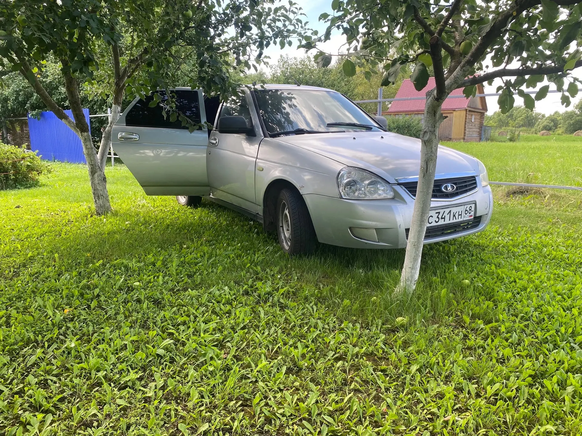Продам приору 2013 года,4 хозяина,пробег 216000 км, автомобиль в хорошем состоянии для ...