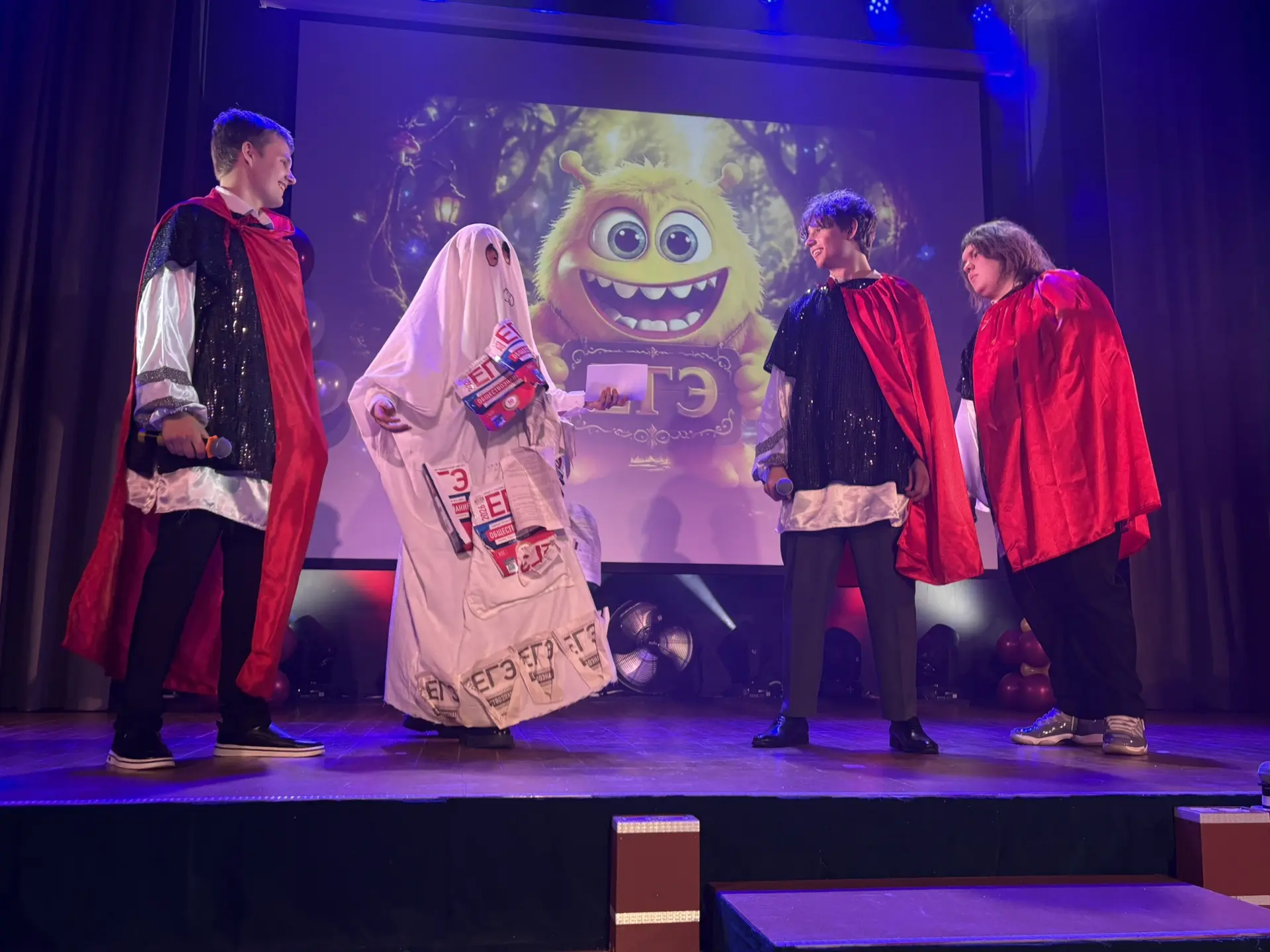 ✨20 мая для 11 «Б» класса прозвенел Последний звонок — особенный день, в котором школьная жизнь пред