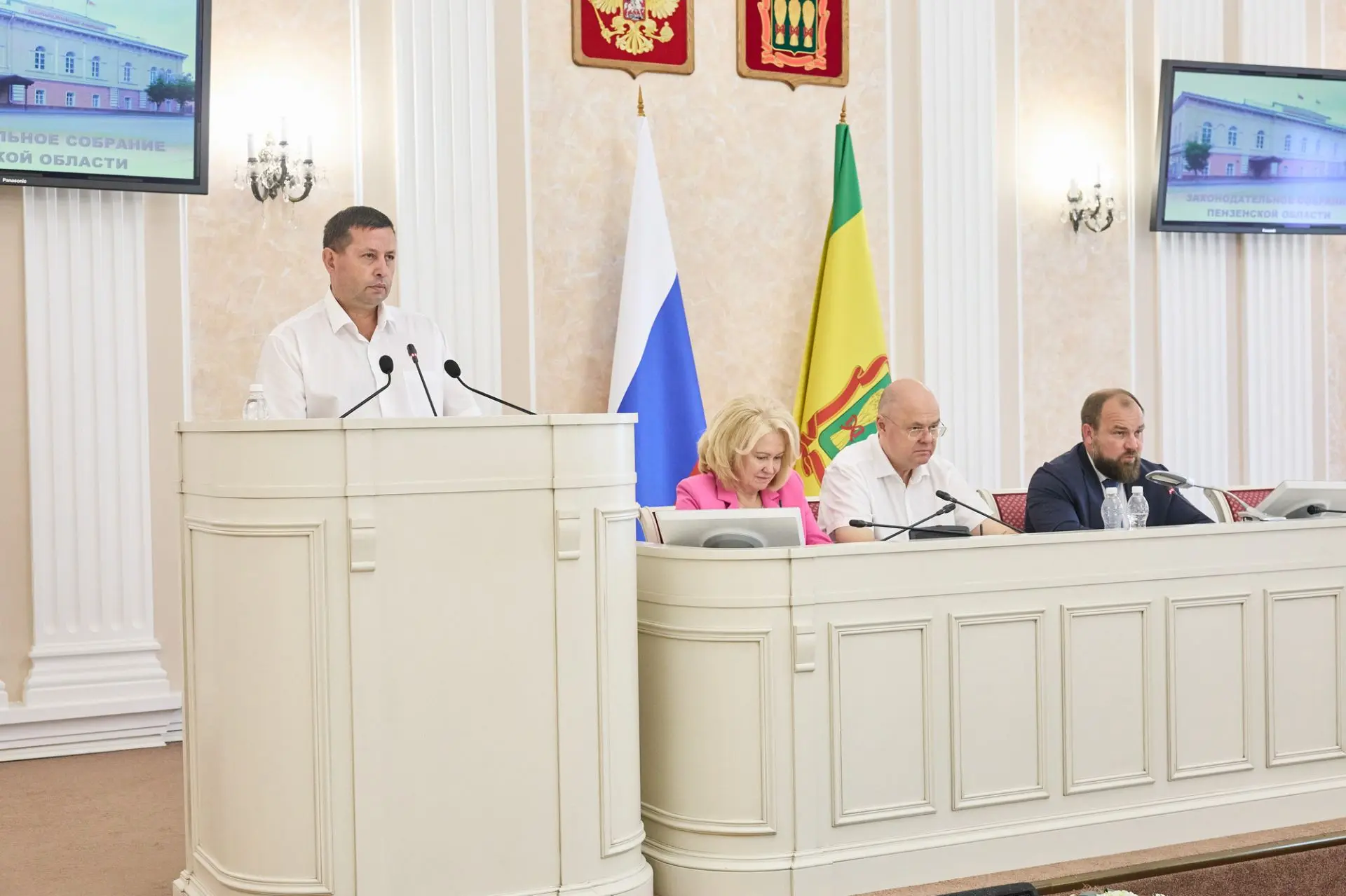В региональном парламенте состоялось совместное заседание профильных комитетов