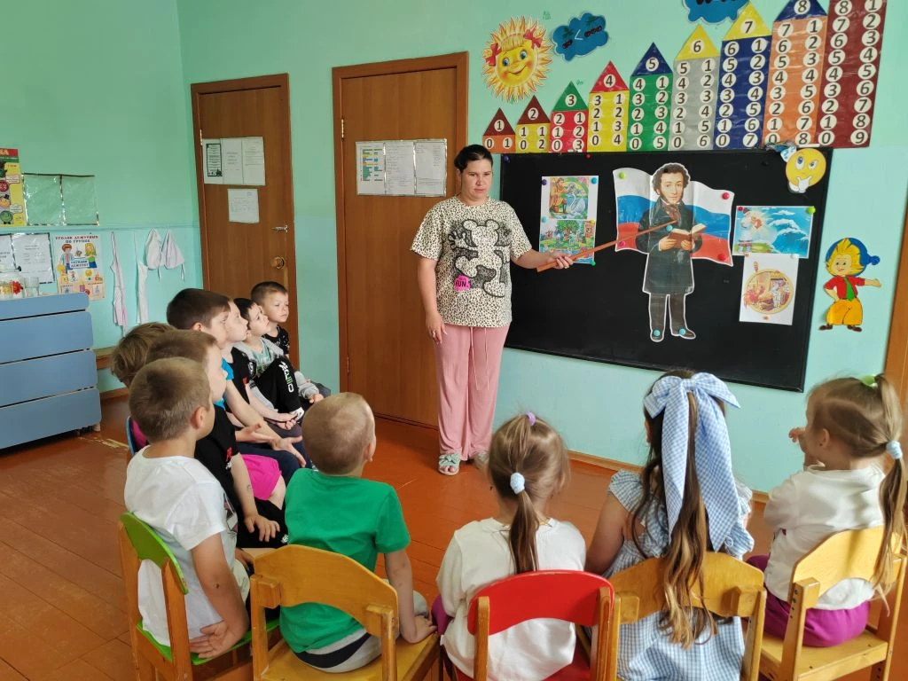 6 июня в России отмечается Пушкинский день, который совпадает с Днём русского языка.