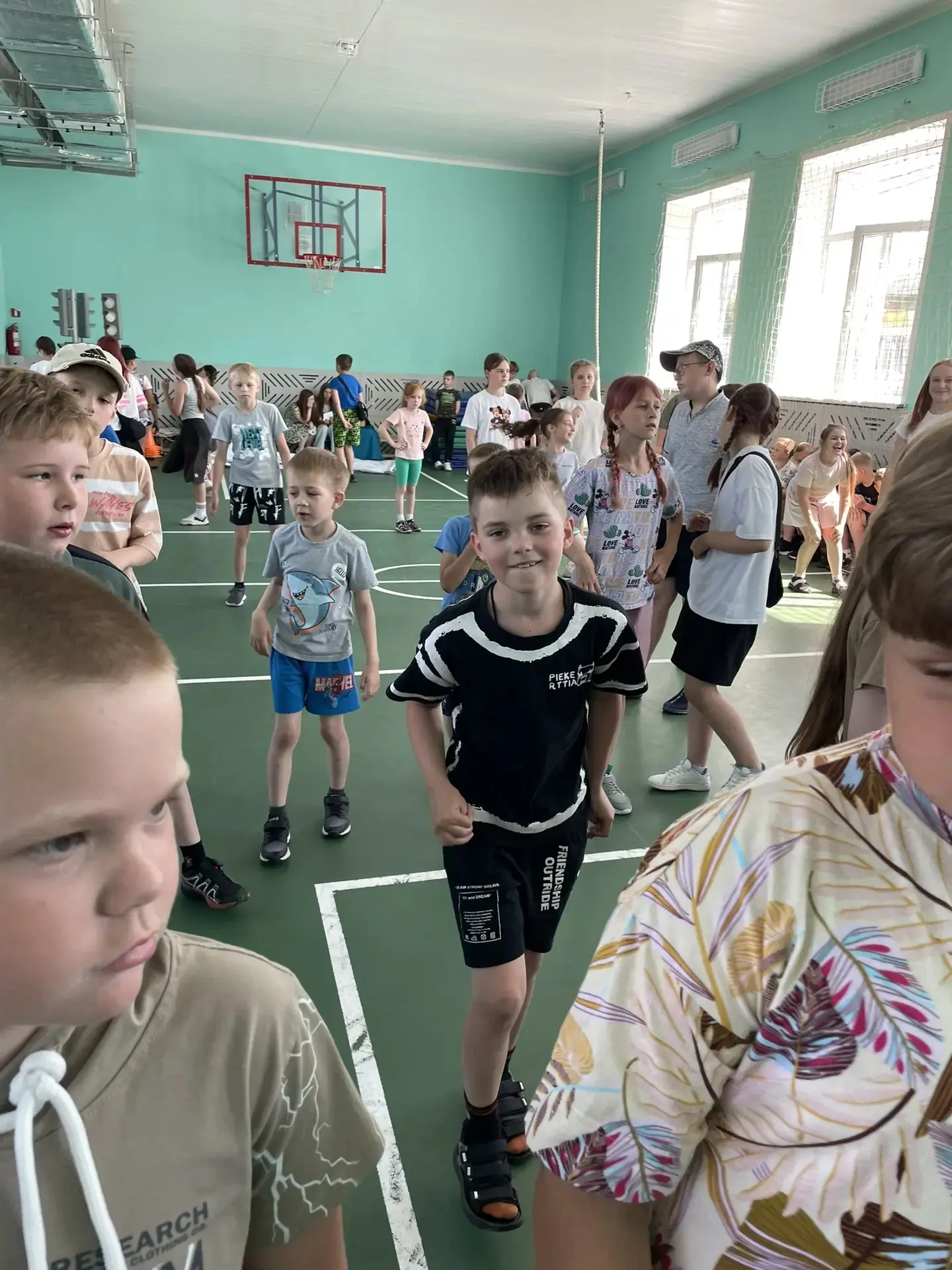 «Сказка — ложь, да в ней намёк, добрым молодцам урок!» Завтра большой праздник — День Р...