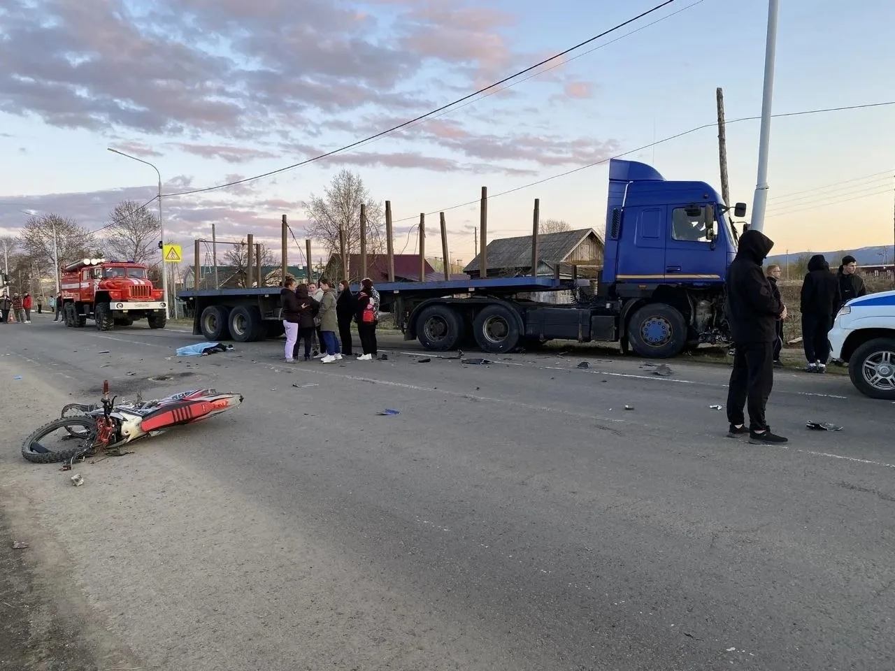 ⚡️⚡️️️"Один подросток погиб, второй в больнице": большегруз вылетел на встречку и сбил питбайк на Са