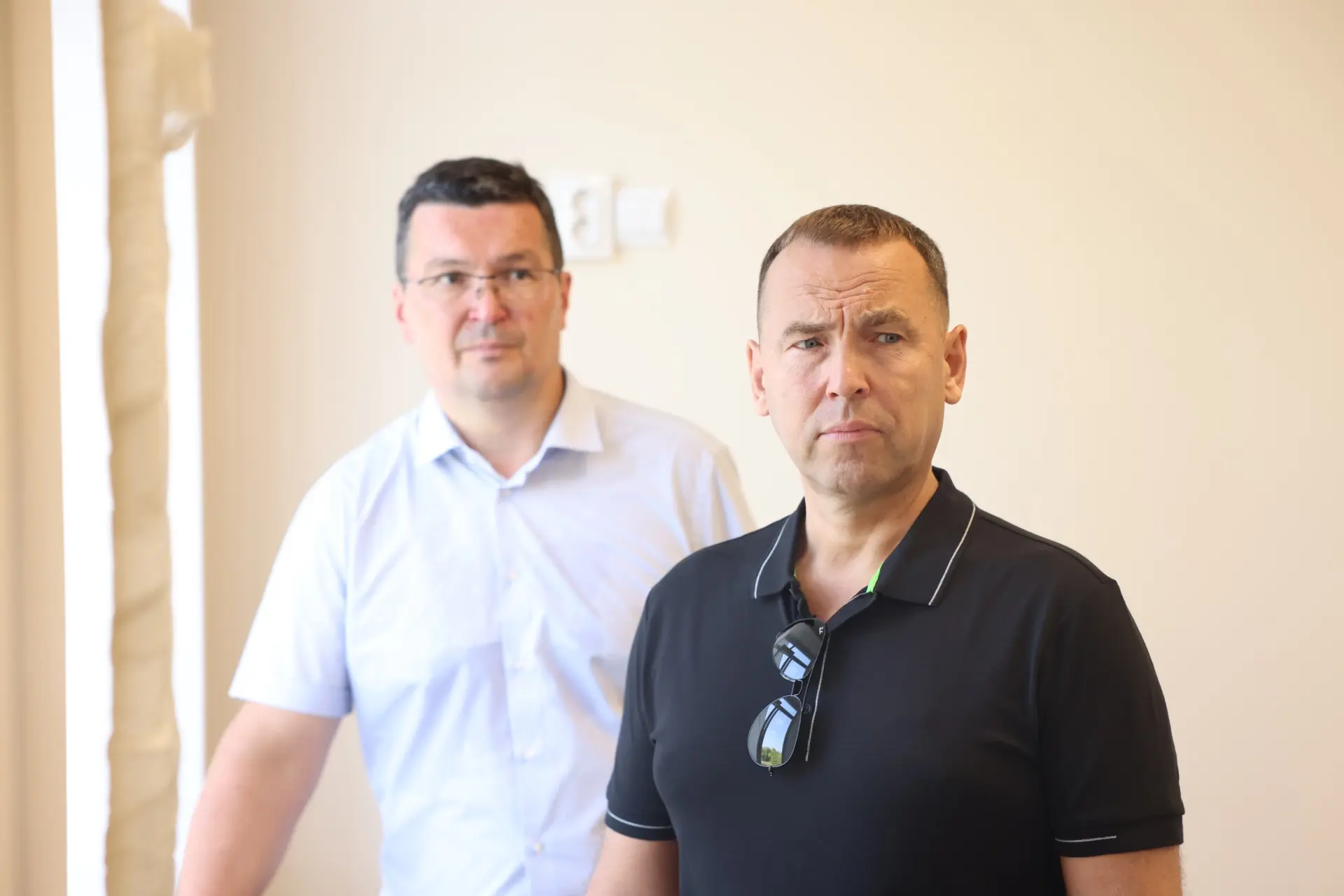 В школе № 23 на Увале завершается ремонт. Качество хорошее. Осталось уже немного. Прямо перед крыльц