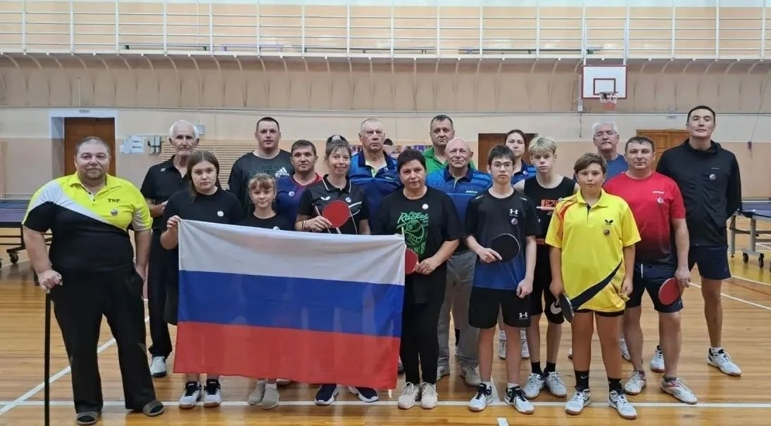 В спортивно-оздоровительном комплексе прошли соревнования по настольному теннису. Участ...