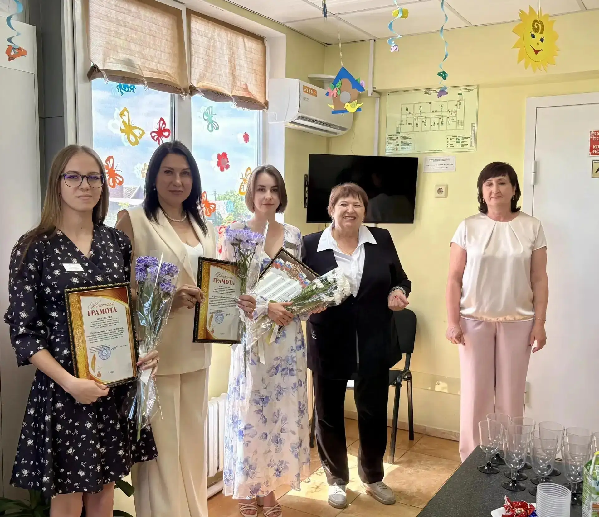 🎉 8 июня – День социального работника, профессиональный праздник тех, чья жизнь посвящена заботе о 