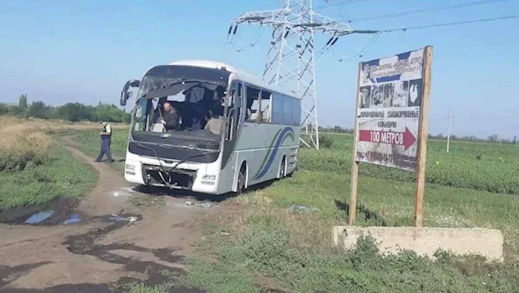 ❗️ Последствия атаки БПЛА на рейсовый автобус "Краснодар – Донецк" в районе Кутейниково, в результат