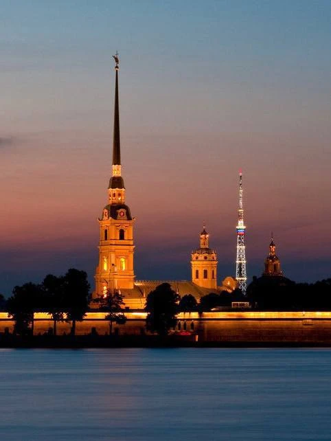 Две недели бесплатных концертов под открытым небом! 🔔