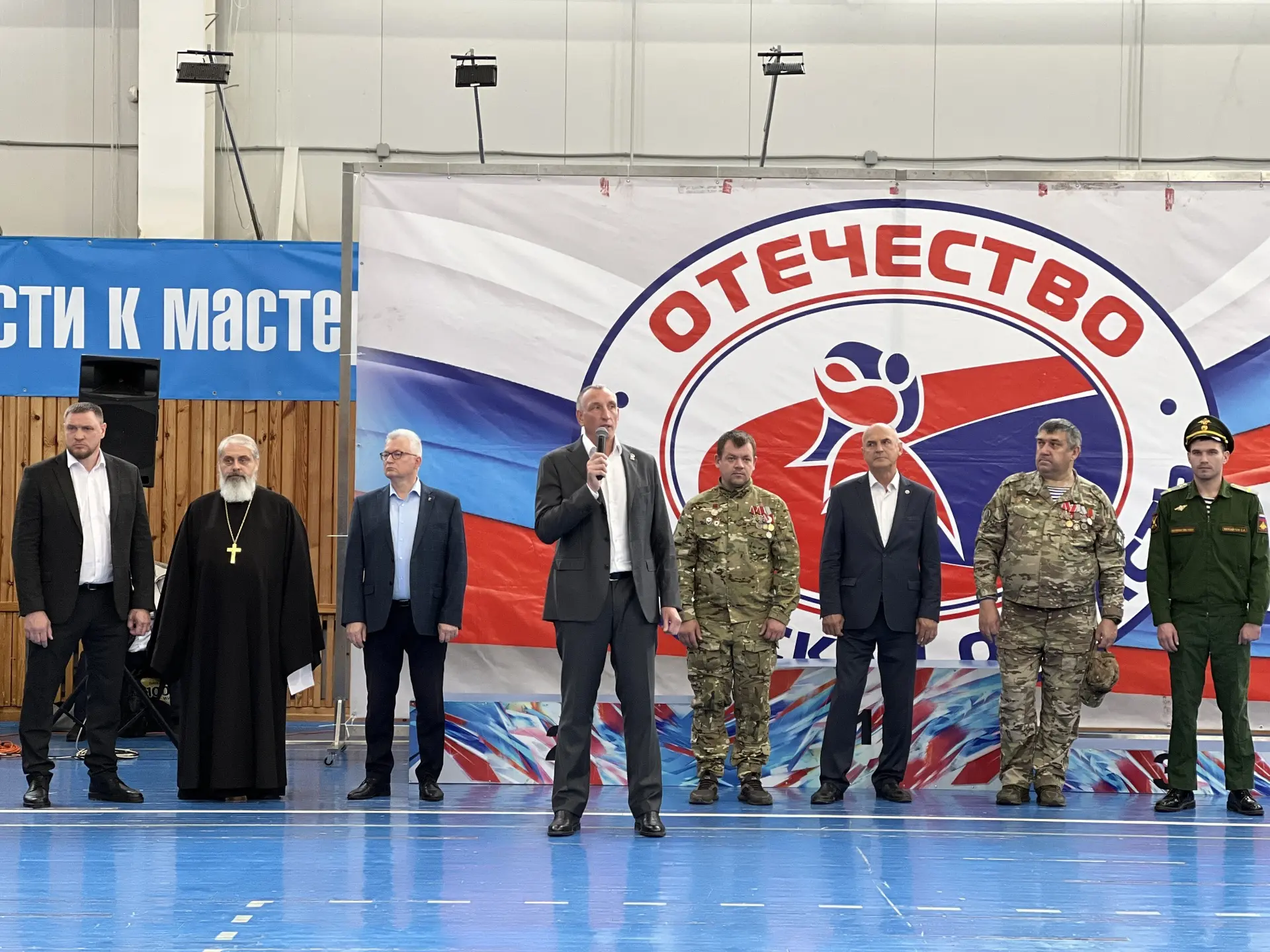 В Великих Луках сегодня проходит Фестиваль боевых искусств, посвященный памяти жертв Бе...