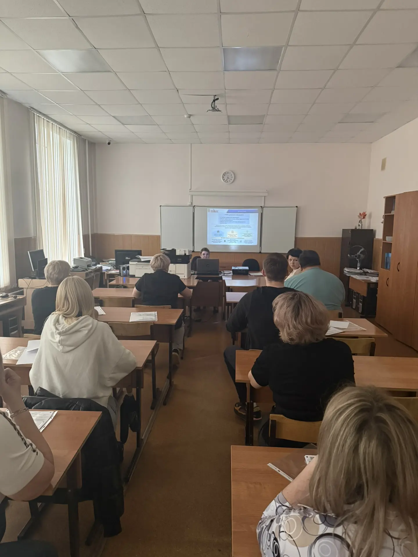 В нашей школе родители 9- и 11-классников присоединились к акции «Сдаем вместе. День сдачи ЕГЭ/ОГЭ р