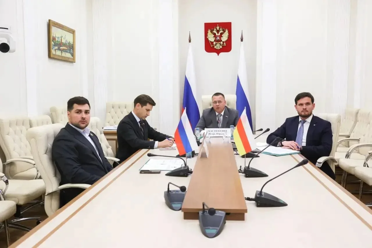 Провел рабочую встречу Палаты молодых законодателей с представителями Парламента Респуб...