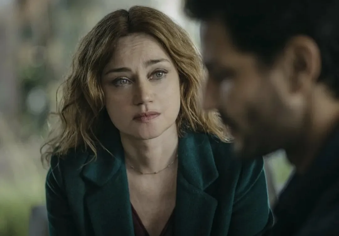 Читаем между строк: профайлинг на примере сериала „Манипуляции“ — сигналы, которые нель...