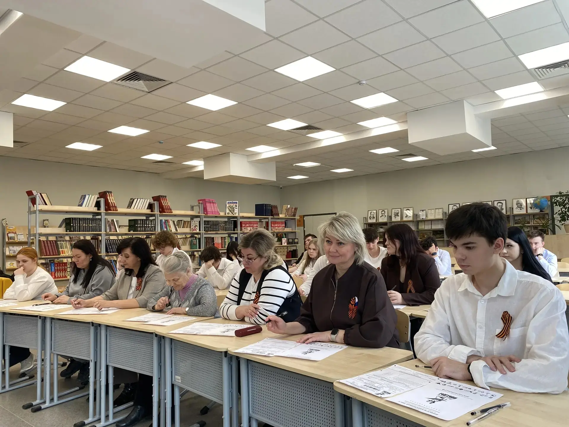 🌟 Сегодня в нашем образовательном комплексе прошла международная акция «Диктант Победы»! 🇷🇺  ✨ В мер