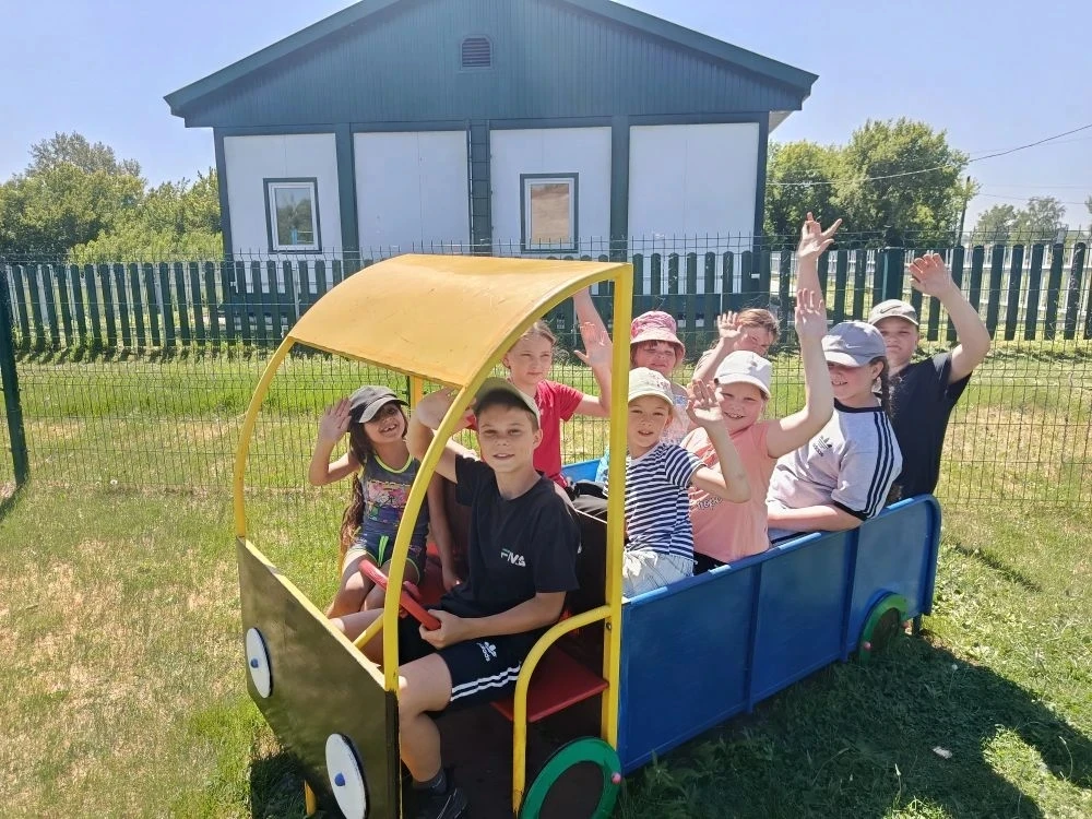 15 июня, в замечательный🌞 солнечный день  воспитанники ДОЛ отправились в очередной раз на  прогулку