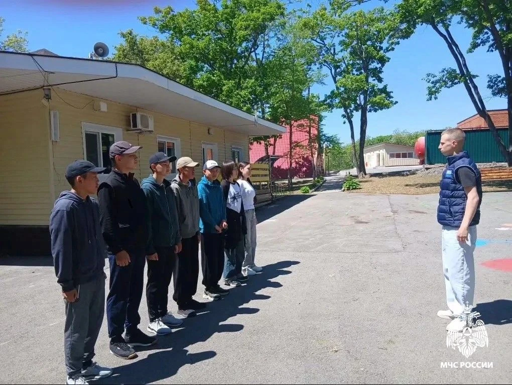 Интенсивная подготовка к стартам: курсанты академии обучают участников «Школы безопасно...