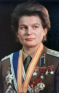 «Я считаю, что женщина всегда должна оставаться женщиной и ничто женское не должно быть...