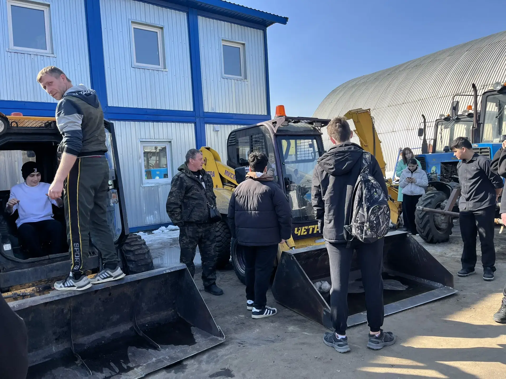 🚛 За кулисами чистоты: как активисты Движения Первых познакомились с работой «Спецтранса»  🇷🇺 В рамк