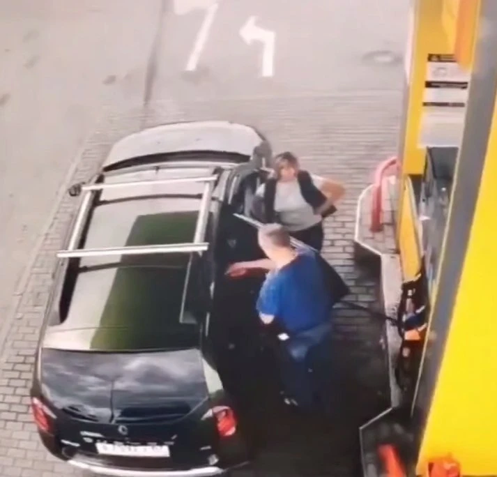 😨 В Пензе мужчина сжег машину при попытке заправиться в салоне