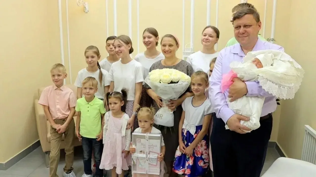 Каждая десятая семья в нашей стране — многодетная. У больших семей своя атмосфера, традиции, свои ус