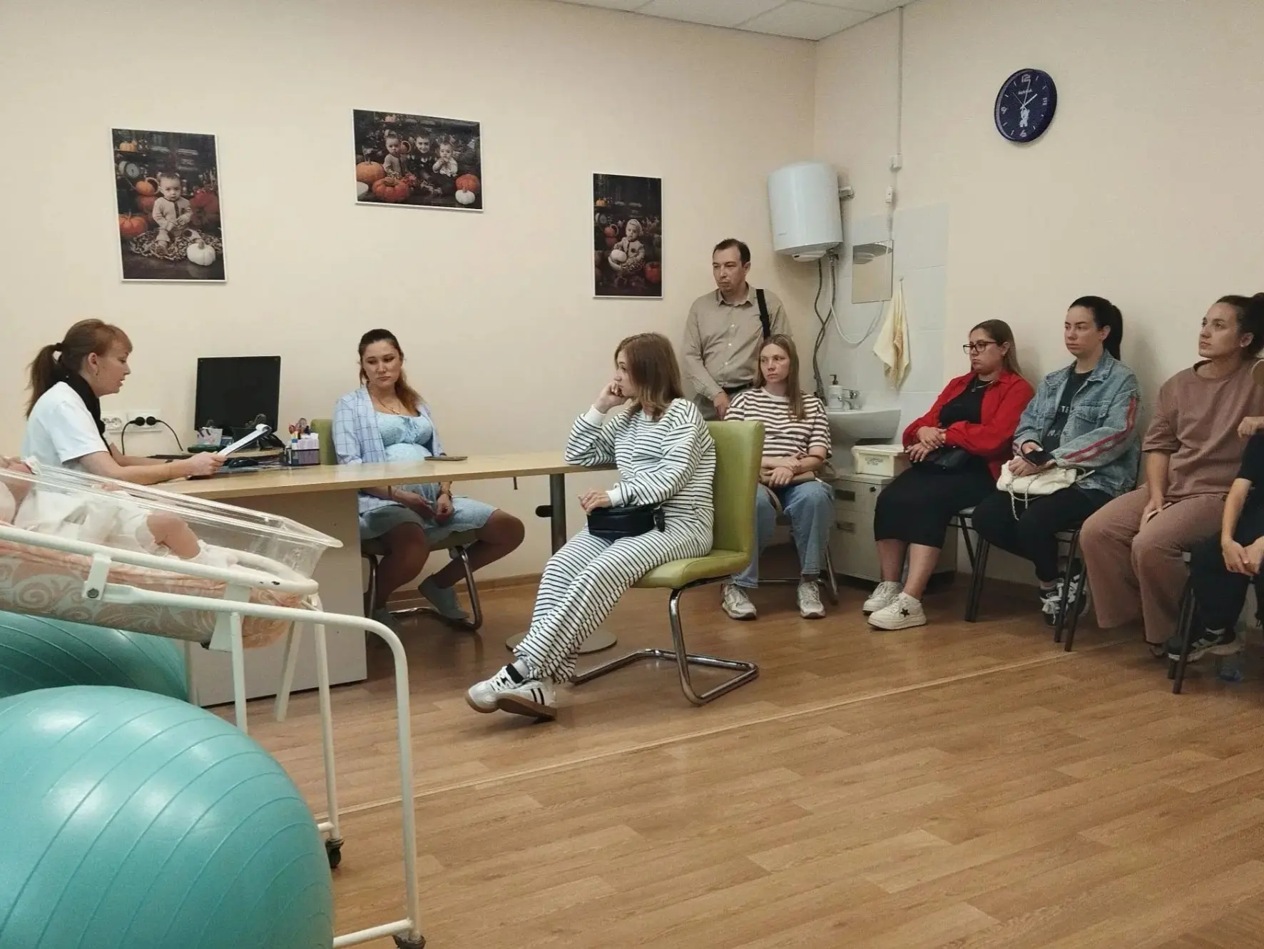 🐣 В Школе молодой мамы рассказали о мерах социальной поддержки семей