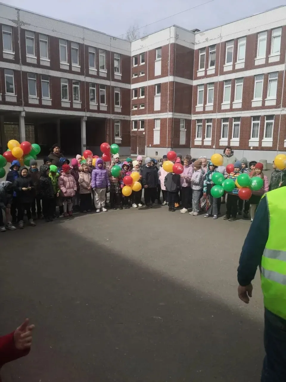 🚦🛴 Безопасность на дороге – наш приоритет!  Вчера, 22 апреля, в нашей школе прошел насыщенный день, 