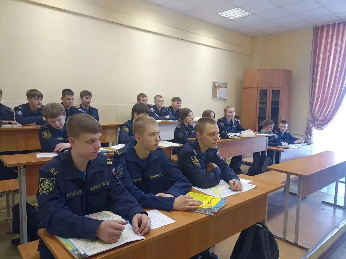 Сегодня для учащихся 8-х и 9-х классов состоялась тематическая беседа, которую провела инспектор ПДН
