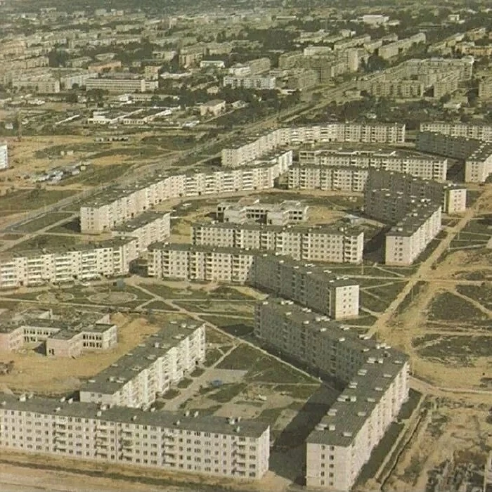 9-й микрорайон. 1982–1983.  Аэроснимок.    Источник: Фотоальбом "У самого восхода", Дальневосточное 