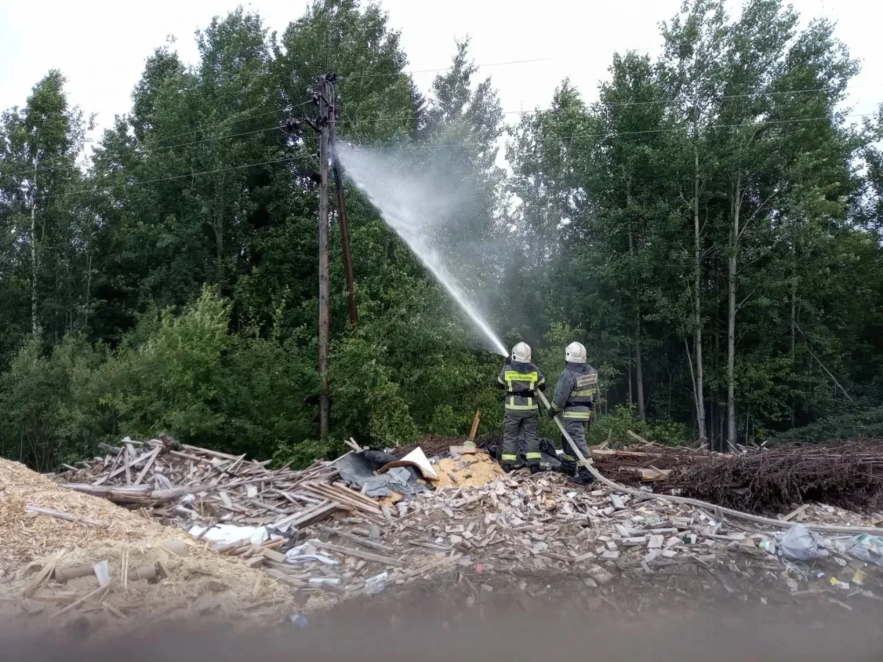🔥 Суоярвские пожарные оперативно ликвидировали возгорание опоры ЛЭП

📞 Сегодня, 20 июля, в 18.47 п