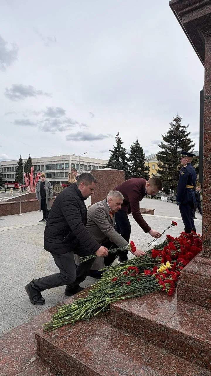 🕊️ 9 Мая — память, которую мы несём через поколения

В День Великой Победы представители ЛДПР по вс