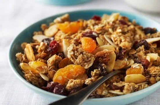 Домашняя гранола с орехами и сухофруктами 🥣