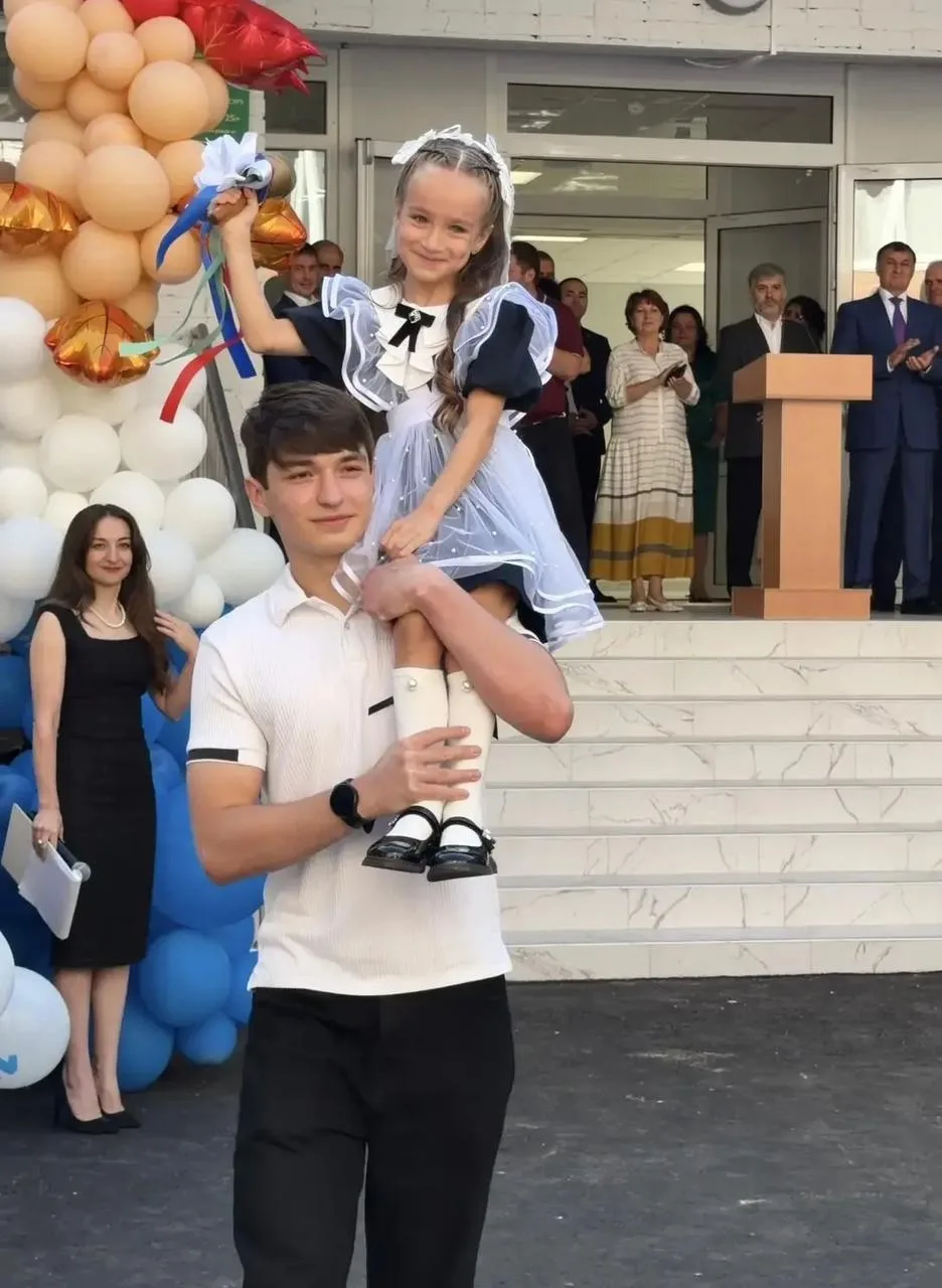 Сегодня распахнули свои двери все общеобразовательные учреждения Тахтамукайского района...