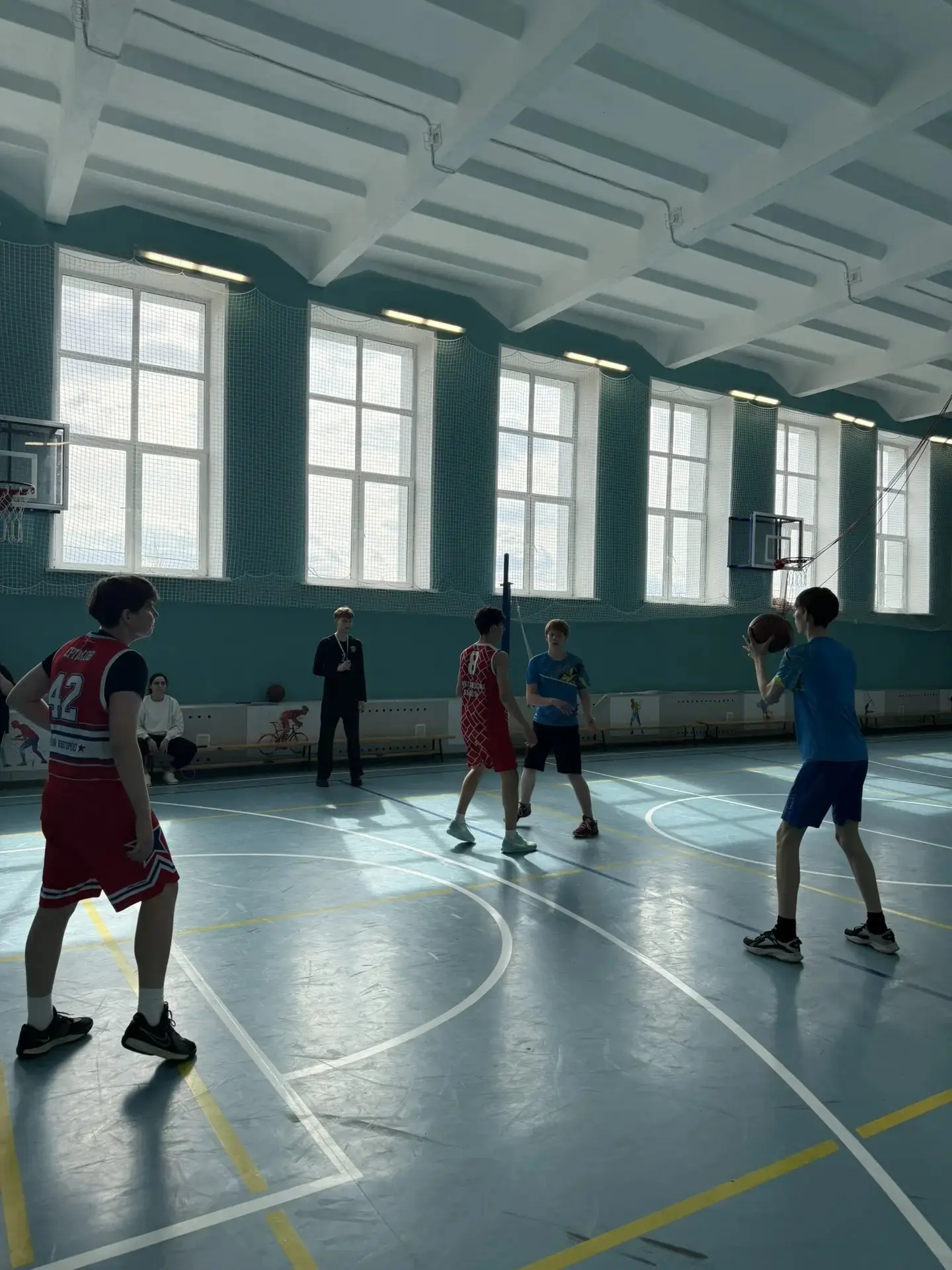 17.04 проходили районные соревнования по Компьютерным играм. Ребята играли: танки, электронные шашки