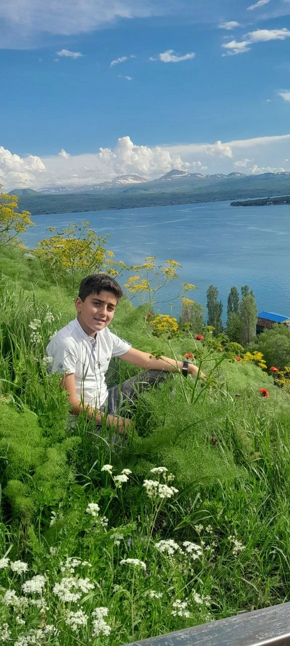 На наших экскурсиях счастливы даже дети 😀 😀 😀

Сегодня смотрели ХрамГарни, Симфонию Камней, монас
